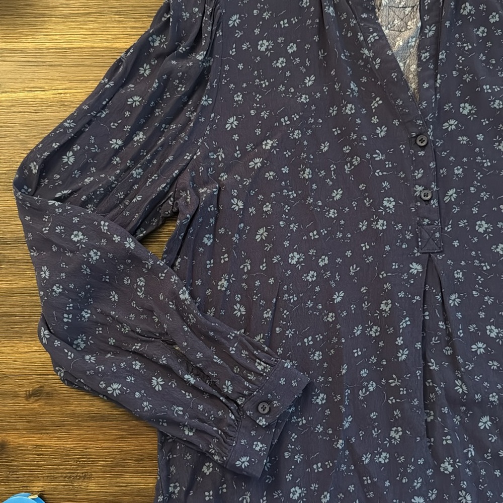 Treasure & Bond Blue Floral Long Sleeve Button Front Blouse Medium - Picture 4 of 9